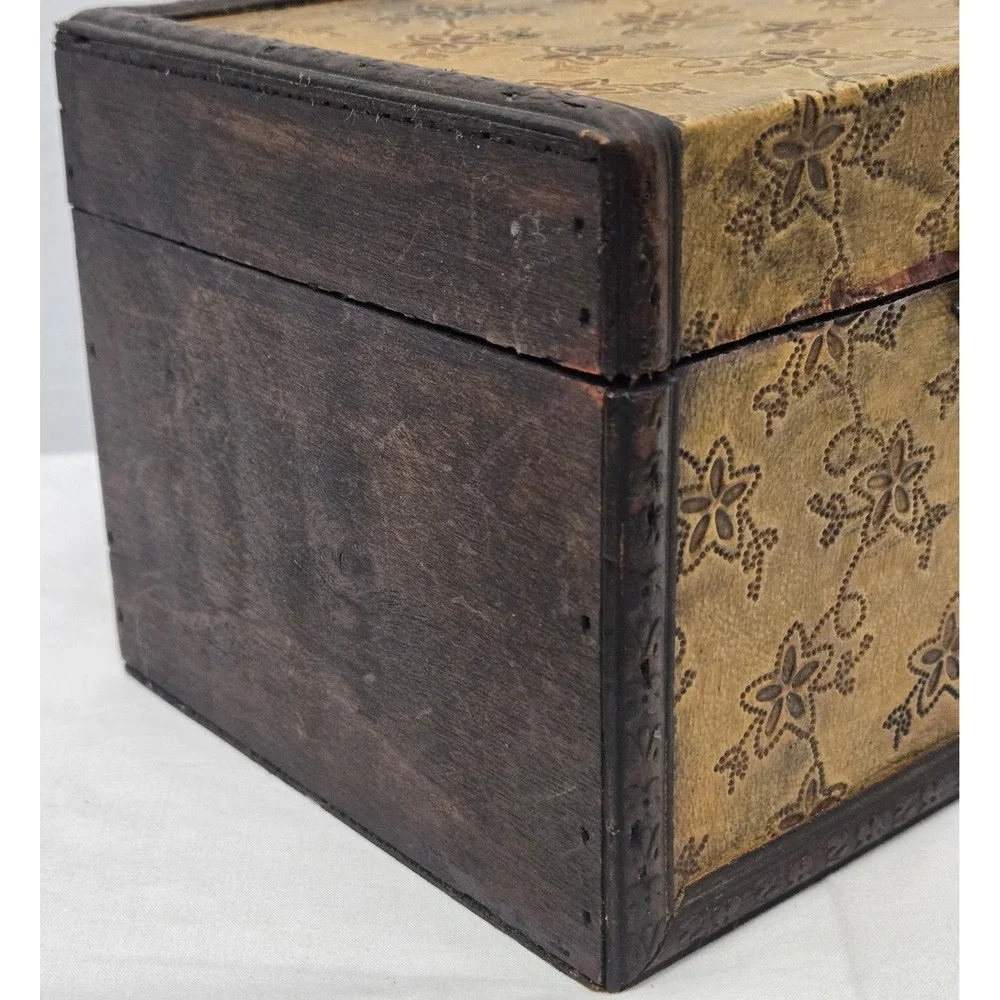 Vintage Wooden Floral Embossed Trinket & Jewelry Box W/Latch (Black Felt Lined)